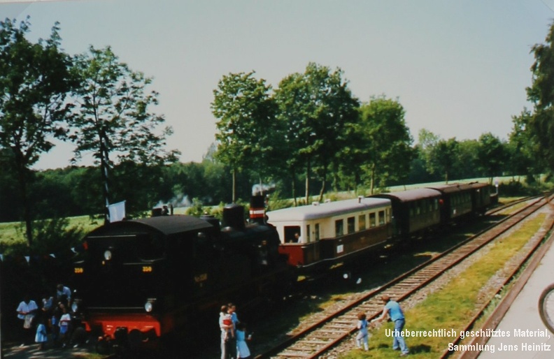 EBOE_Bf_Blumendorf_Schloßfest-Express_Bild-3_28-Mai-1988.jpg